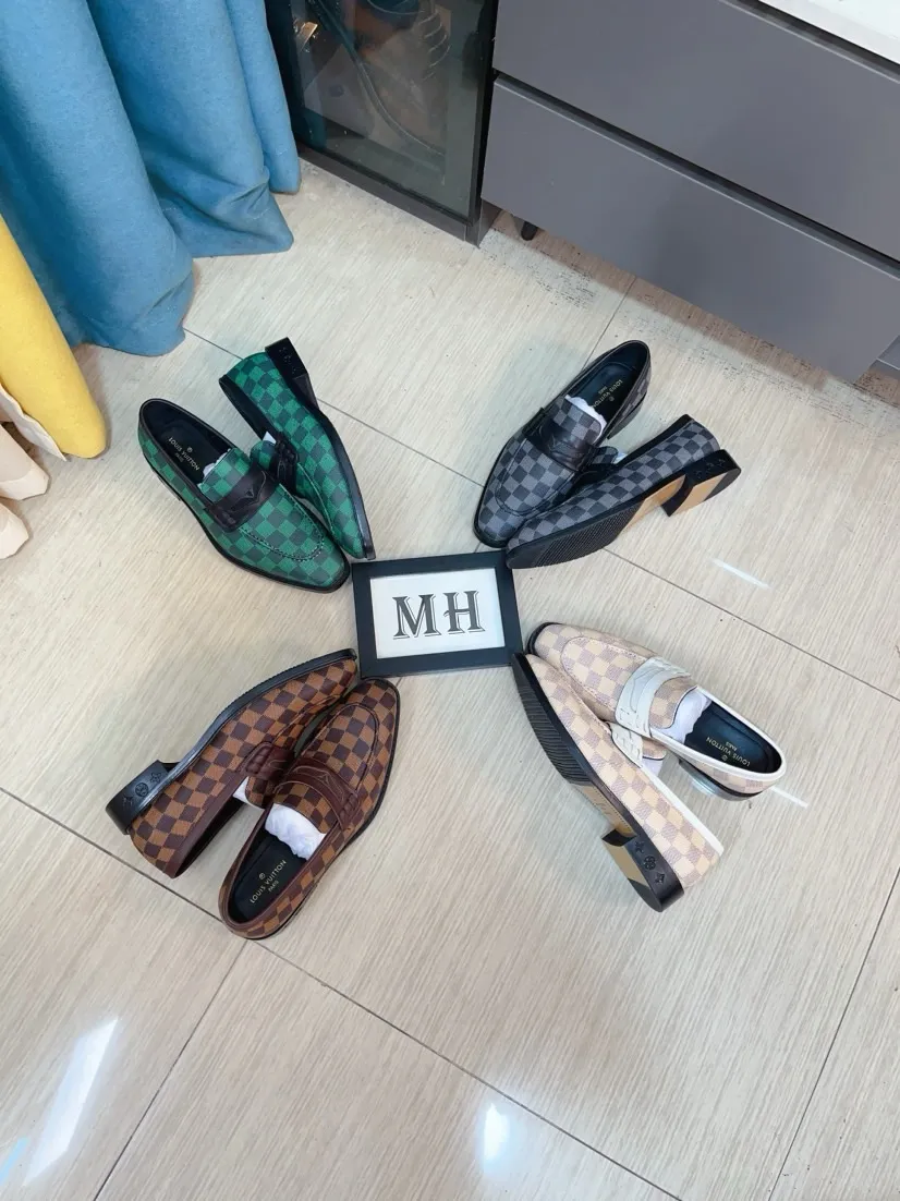 Ex-factory price 720🌹🌹High version [LV] Louis Vuitton's popular casual leather shoes🎖Fashionable and elegant🎖🎖Material: Original imported open-edge beaded cowhide, washed cowhide leather lining, original open-molded rubber outsole, high-end and classy, ​​elegant quality, instantly transforming into a handsome man ❤❤Standard\nNumber: 38-44